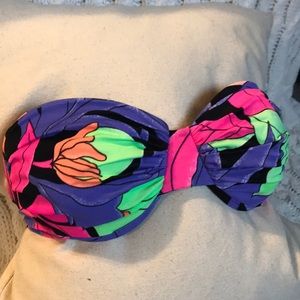 Vintage 90s style bikini top!